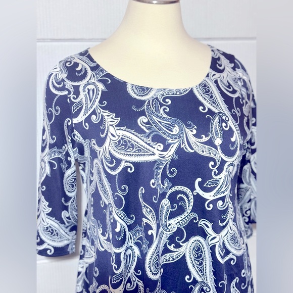 Star Vixen 3X jagged him 27”/31” L. 22” p2p 3/4 length sleeve navy blue/white. - Picture 3 of 7